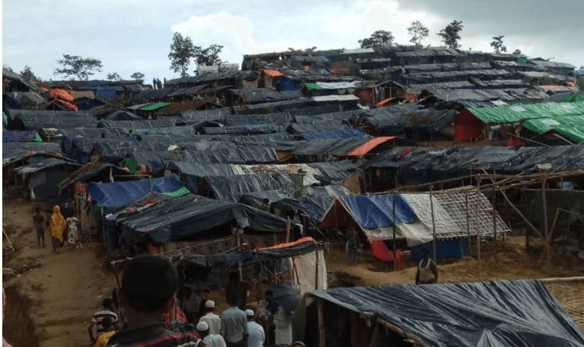 Kutupalong, o maior campo de refugiados do mundo, no Sudoeste de Bangladesh, onde vivem muitos cristãos. (Foto: Portas Abertas)