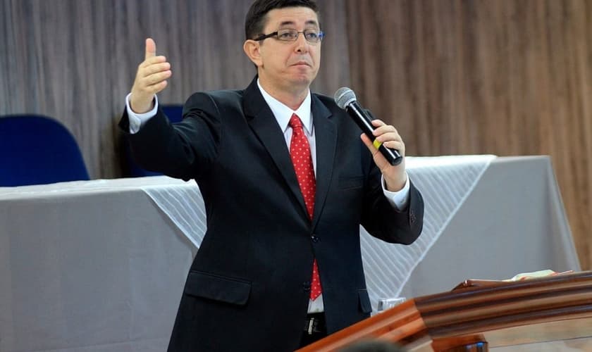 O apologista Ciro Zibordi comenta sobre o final dos tempos em entrevista ao Guiame. (Foto: Divulgação).