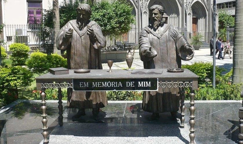 Representação da primeira Ceia realizada pelos pastores franceses Pierre Richier e Guillaume Chartier. (Foto: Reprodução)