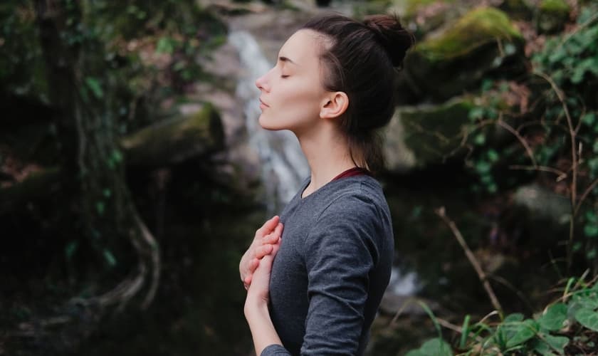 Não se preocupe, o melhor de Deus para a sua vida ainda está por vir, mesmo que as circunstâncias digam o contrário. Acalme o seu coração, confia em Deus, e Ele tudo fará. – coluna Roberto de Lucena