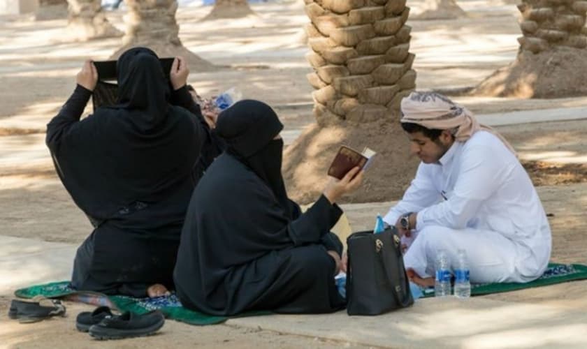 Cristãos sauditas podem pagar um preço considerável se a fé cristã for descoberta. (Foto: Portas Abertas)