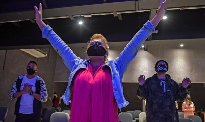 Culto na Igreja Edificando em Cristo, em 8 de julho de 2020 em São Paulo. (Foto: Reprodução / AFP)