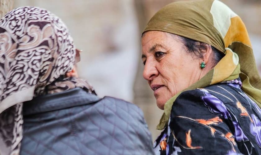 Naida aproveita o Ramadã para evangelizar familiares e amigos. (Foto Ilustrativa: Open Doors)