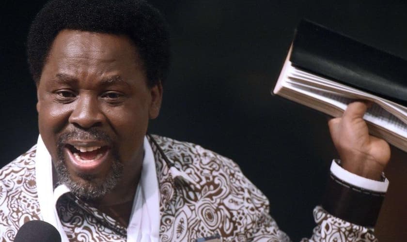 YouTube suspende perfil de TB Joshua por acusá-lo de discurso de ódio. (Foto: AFP/BBC)