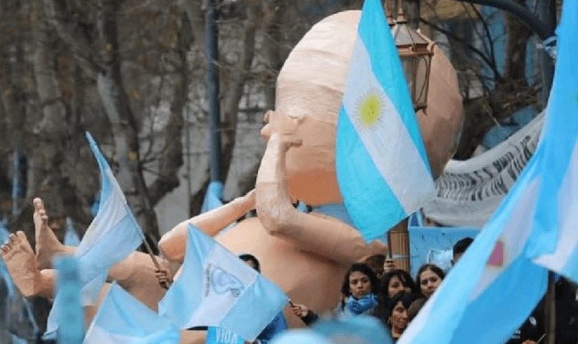 Franco pediu que a mulher tivesse a criança e entregasse a ele. (Foto: Reprodução/ Radio FM 96.5 Power Station/Facebook).