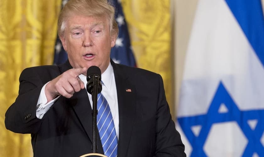 Donald Trump durante coletiva de imprensa com Benjamin Netanyahu em 2017. (Foto: Michael Reynolds/EPA)