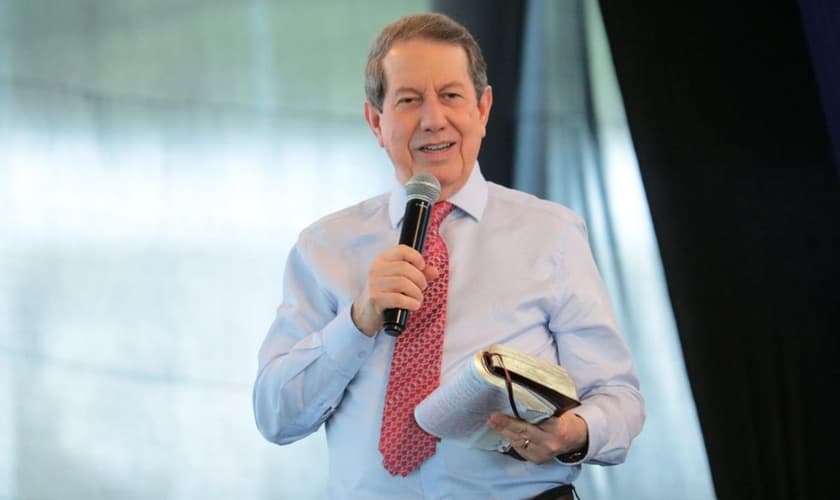 O missionário R.R. Soares, 73 anos está internado no Hospital Copa Star, em Copacabana. (Foto: IIGD)