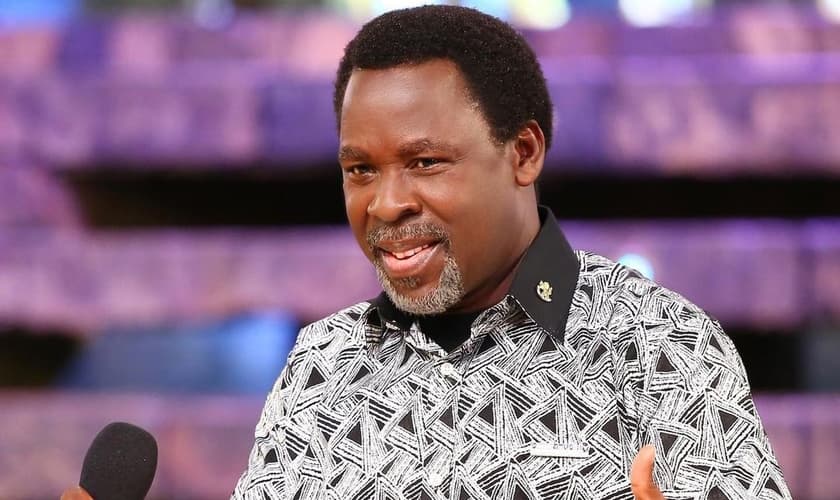 O pastor nigeriano morreu aos 57 anos no sábado (5). A causa da morte não foi informada. (Foto: TB Joshua/Instagram)