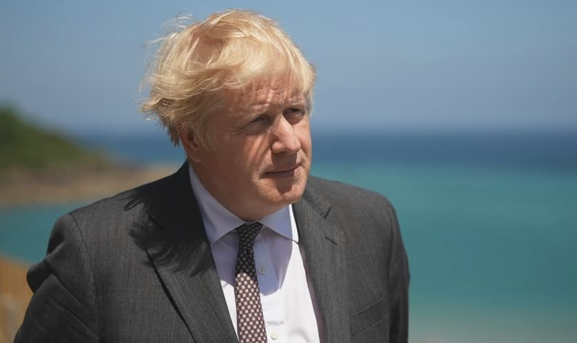 Primeiro-ministro do Reino Unido cita Bíblia em entrevista. (Foto: ITV)