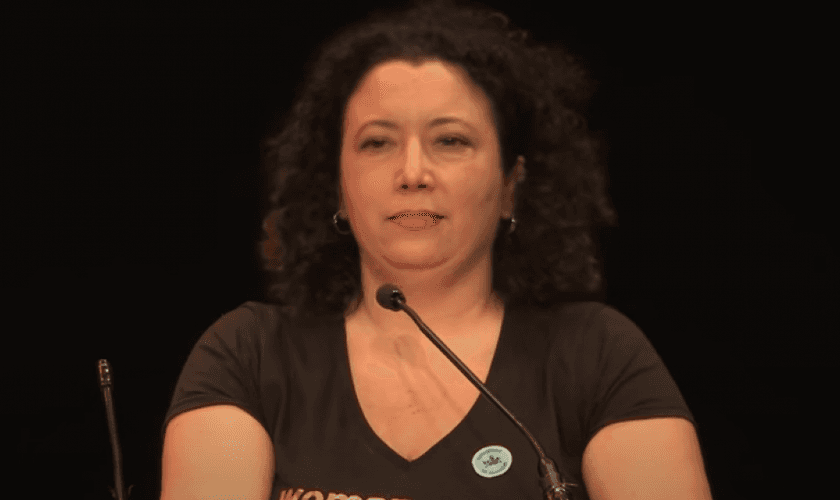 Maya Forstater venceu recurso na justiça que a mantinha sem emprego. (Foto: Reprodução / YouTube)