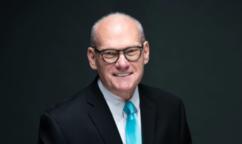 Jerry B. Jenkins, autor da série “Deixados para Trás”. (Reprodução/Christian Post)