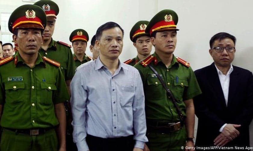 Os presos incluem ativistas políticos, jornalistas independentes e peticionários de direitos à terra. (Foto: Reprodução / DW)