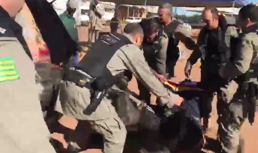 Lázaro é preso em Goiás. (Foto: Henrique Ramos/TV Anhanguera)