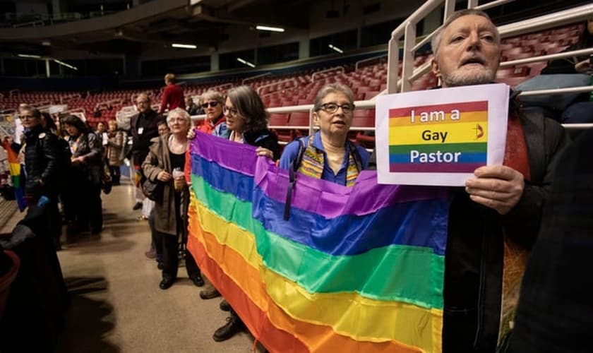 Igreja Metodista da Inglaterra aprovou o casamento homoafetivo em votação na conferência metodista. (Foto: Sid Hastings/AP).