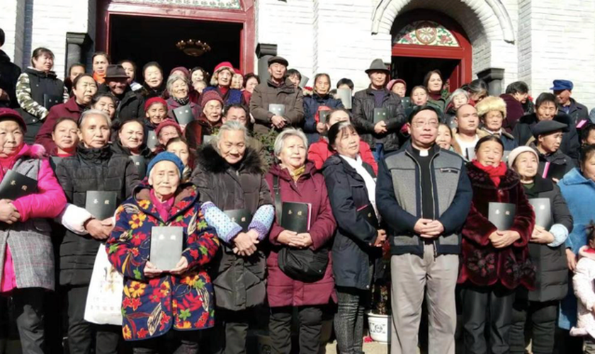 A China enfrenta uma grande escassez de pastores com um líder estimado para cada 6.700 cristãos. (Foto: Sociedade Bíblica Internacional).