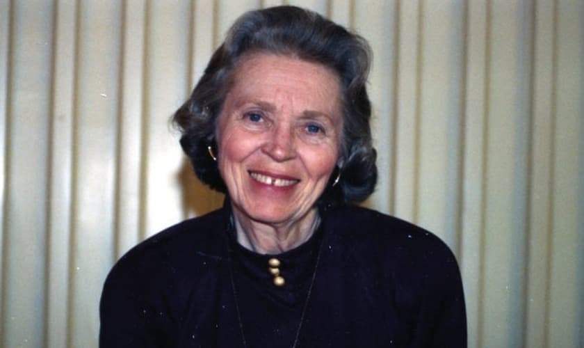 A missionária e escritora Elisabeth Elliot. (Foto: Reprodução / GODTV)