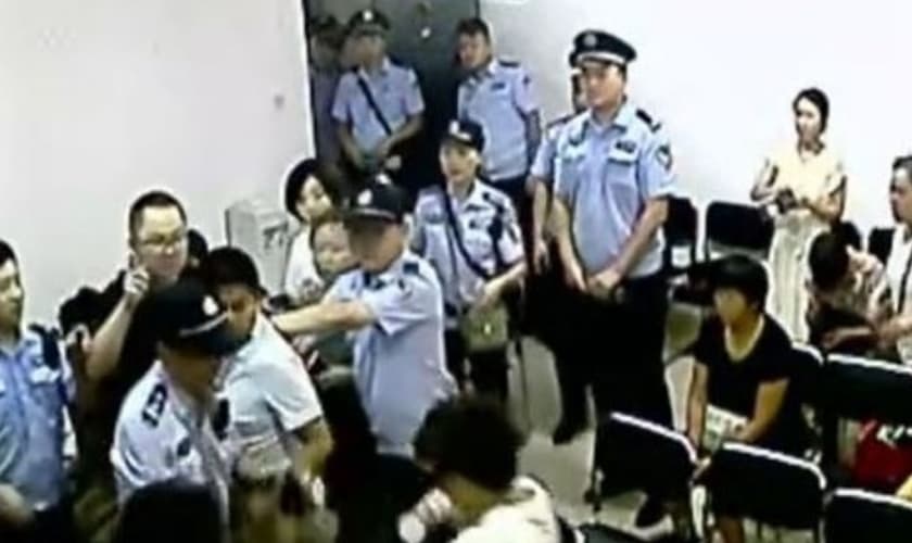 O Partido Comunista Chinês (PCC) cada vez mais está invadindo e fechando igrejas no país. (Foto ilustrativa: Reprodução/BaptistPress)