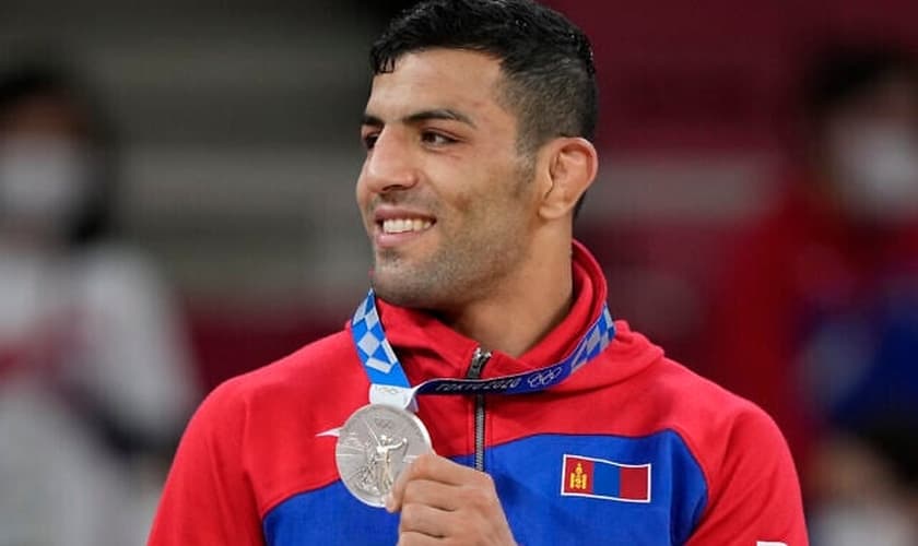 Desertor do judô iraniano dedica medalha de prata à Israel nos Jogos  Olímpicos - Guiame