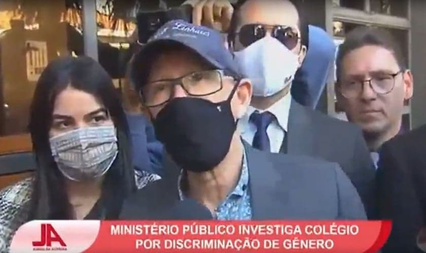 Pastor Jorge Linhares em frente ao Ministério Público de Minas Gerais. (Foto: Reprodução/Vídeo/SBT)