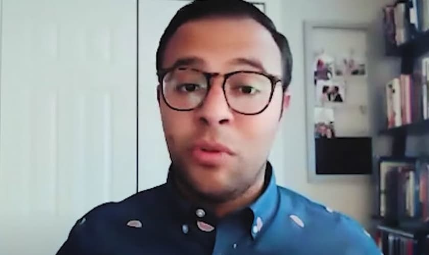 Fady Ghobrial conta seu testemunho no Club 700. (Foto: Reprodução / YouTube)