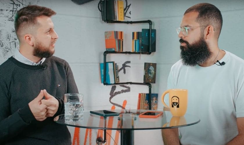 Dr. Jonatas Leonio, em entrevista ao Douglas Gonçalves. (Foto: Reprodução/YouTube JesusCopy)