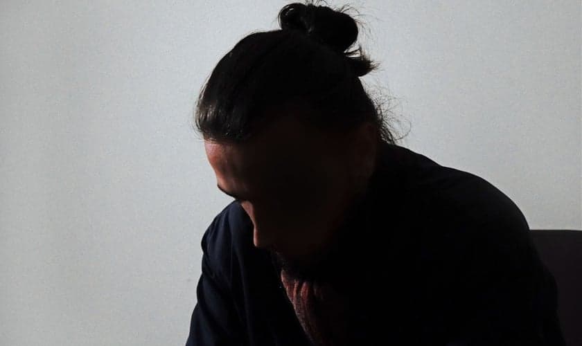 Anwar foi rejeitado por sua família depois que se tornou cristão. (Foto: Open Doors International).