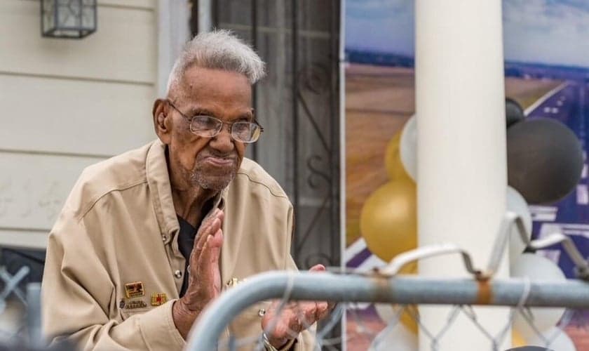 Lawrence Brooks em seu 112º aniversário. (Foto: Cortesia do Museu Nacional da Segunda Guerra Mundial)