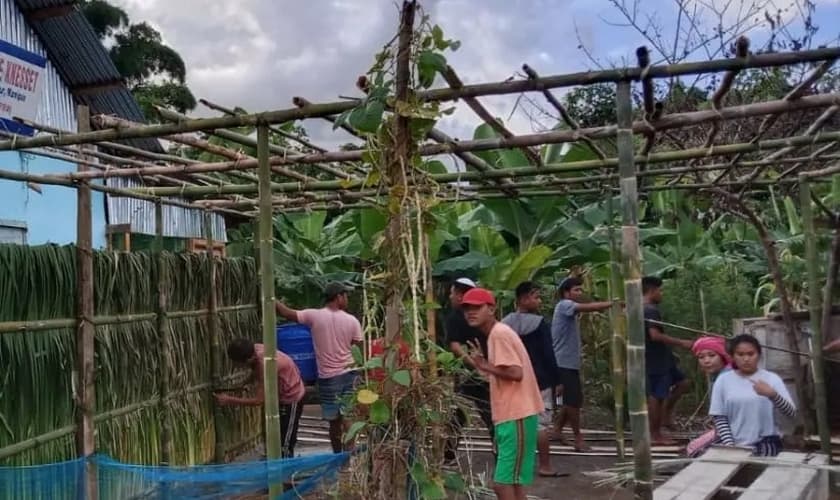 Judeus Bnei Menashe da Índia celebram Sucot. (Foto: Reprodução / JPost)