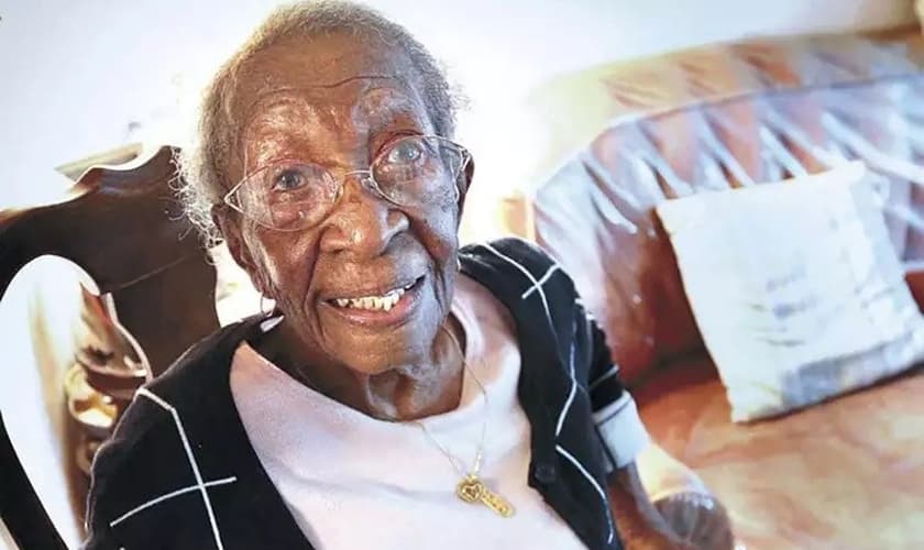 Ele me acorda todas as manhãs', diz mulher de 110 anos sobre sua vida com  Deus - Guiame