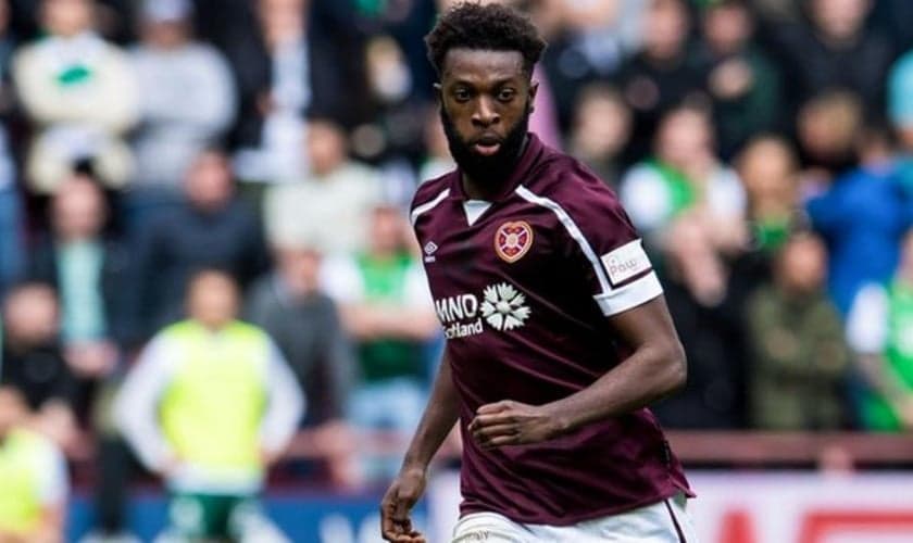 Beni Baningime ajudou o Hearts a um início de campanha invicto na Premier League escocesa. (Foto: Reprodução / BBC)