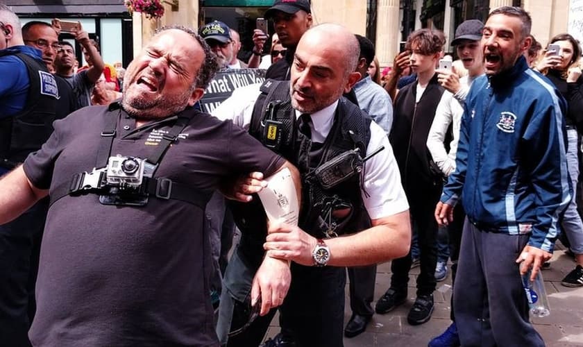 Michael Overd foi preso enquanto pregava em Bristol, em julho de 2016. (Foto: Simon Holliday)