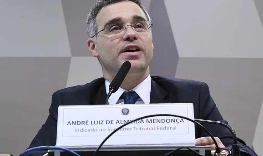 André Mendonça durante sabatina na Comissão de Constituição e Justiça do Senado. (Foto: Edilson Rodrigues / Agência Senado)