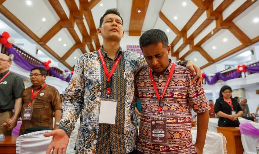 A reprodução de versículos bíblicos incomodou muçulmanos locais. (Foto: Wycliffe Global Aliance).