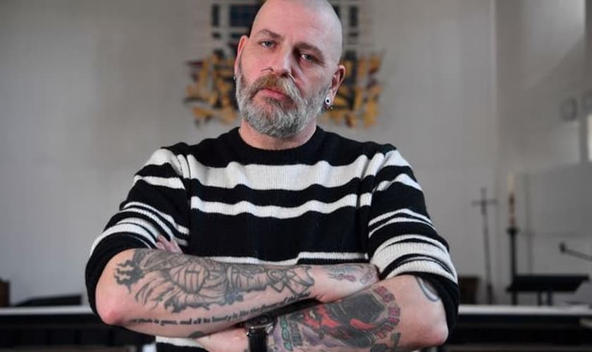 George Bearwood tem o corpo tatuado com sinais de ocultismo. (Foto: Reprodução / DailyStar)