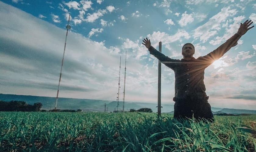 Joel Engel fala sobre os princípios do ano jubileu para 2022. (Foto: Ministério Engel)