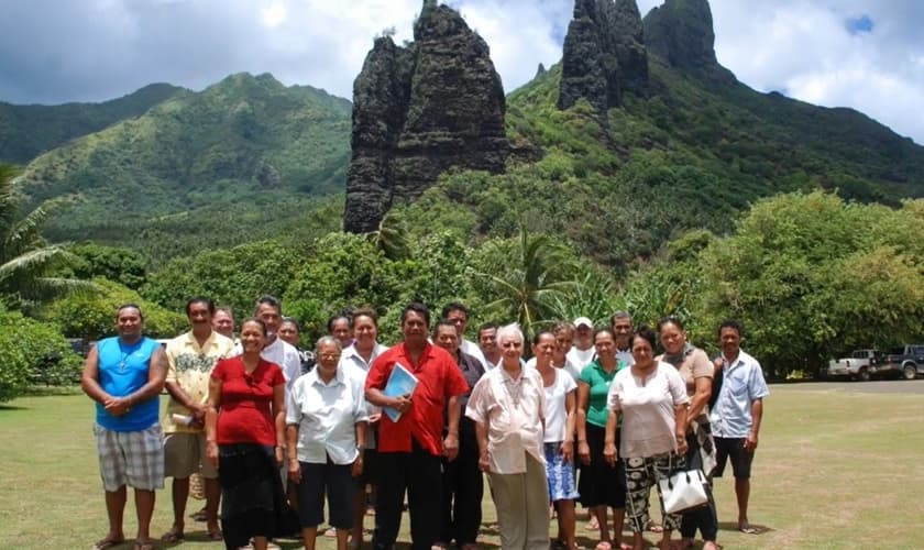O povo das Ilhas Marquesas está aguardando a Bíblia completa em seu idioma. (Foto: YouTube United Bible Societies).