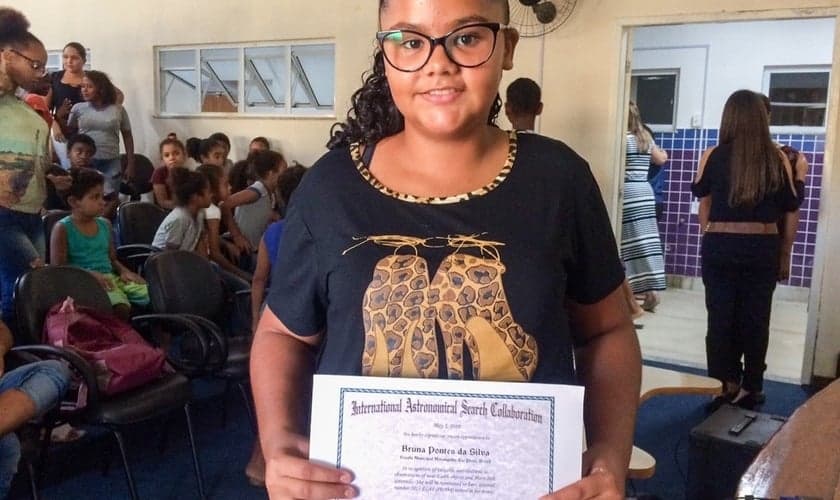 Bruna Pontes ganhou certificado internacional da Nasa. Foto: (Divulgação/Prefeitura de Campos).