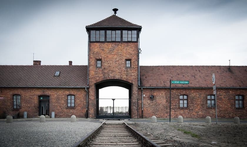 Campo de Auschwitz foi palco de mais de 1 milhão de morte de judeus. (Foto: Reprodução / Maxpixel)