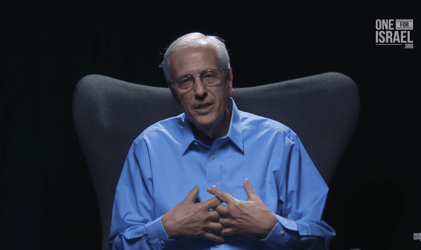 Steve Weiler conheceu Yeshua ao assistir o filme “A Maior História Já Contada”. (Foto: YouTube/One for Israel Ministry).