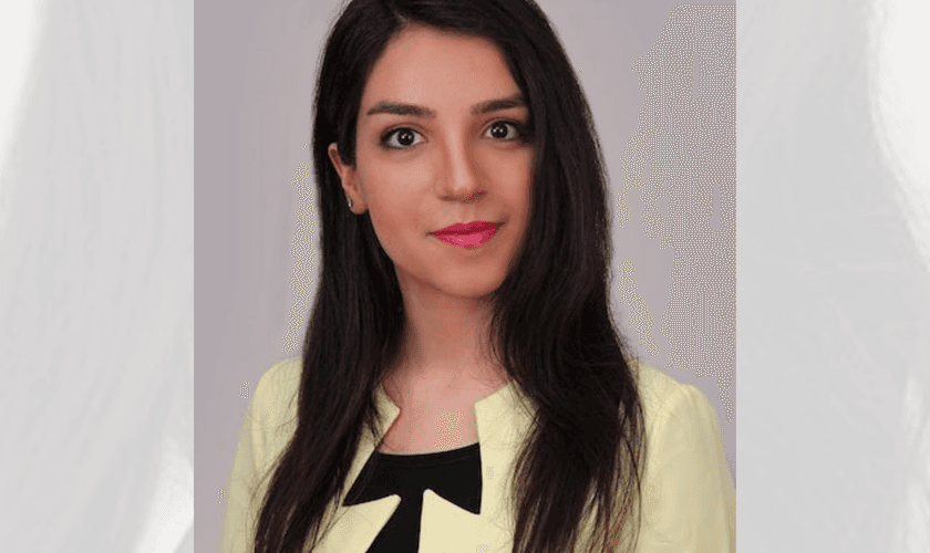 Mary Mohammadi está entre os que protestaram contra a negação da educação aos cristãos de língua farsi no Irã. (Foto: Reprodução / Artigo 18)