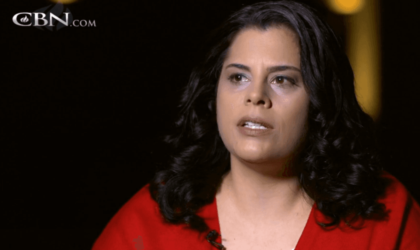 Audra Austin testemunha sua transformação de vida. (Foto: Reprodução / CBN News)