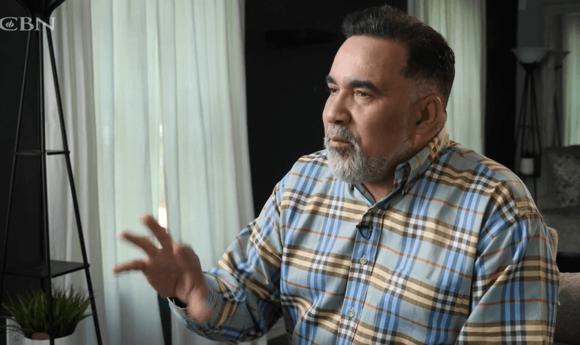 June Perez passou meses com uma dor crônica em seu braço. (Foto: Reprodução/CBN News).