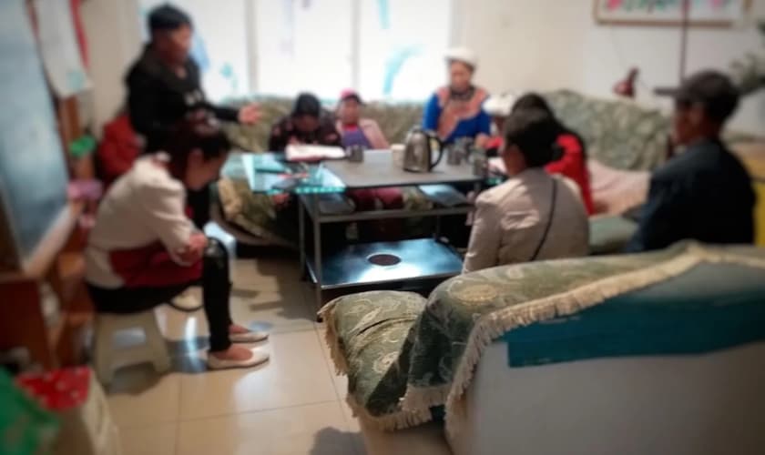 Cinco membros da Divine Love Fellowship foram mantidos em prisão domiciliar. (Foto: Portas Abertas).