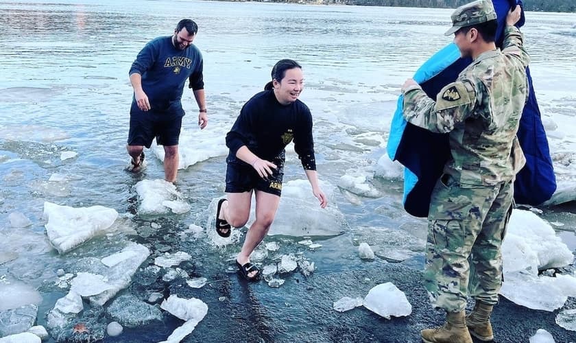 Brooke e Zhaoxin conheceram o Evangelho através da capelania da Academia Militar dos EUA. (Foto: North American Mission Board).