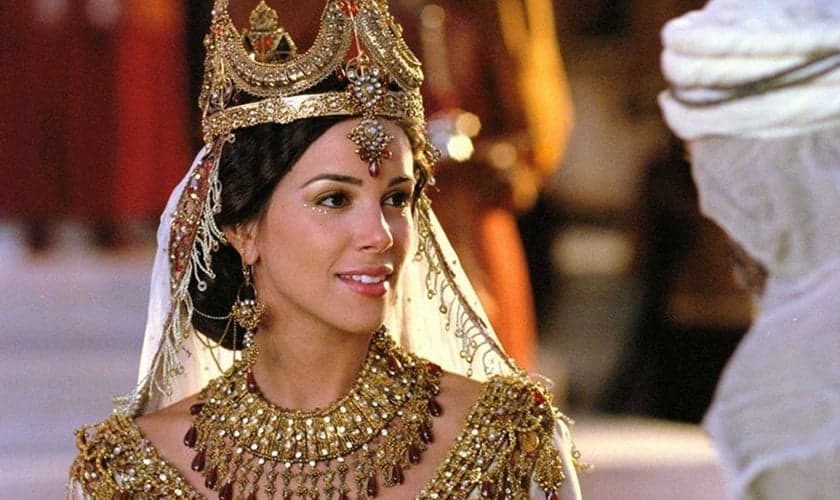 Tiffany Dupont como Hadassah em “One Night With the King”, 2006. (Foto: Gener8Xion Entertainment)