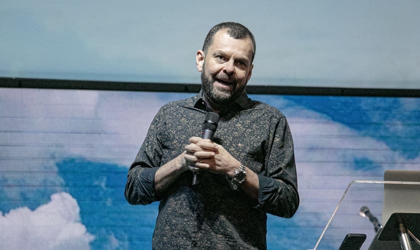 Pastor Ricardo Vasconcellos na MCI Sintra. (Foto: Marcos Paulo Correa/Guiame)