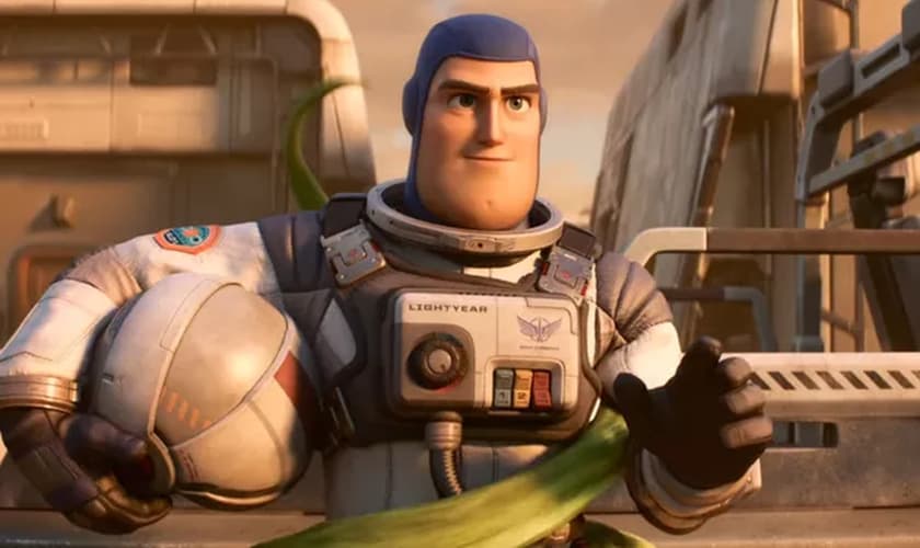 A cena entre duas personagens femininas havia sido cortada inicialmente.  (Foto: YouTube/Walt Disney Studios BR).