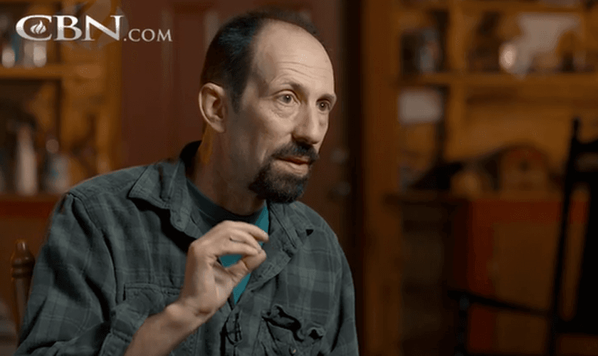 Tony foi curado após ter um encontro com Deus. (Foto: Reprodução/CBN News).