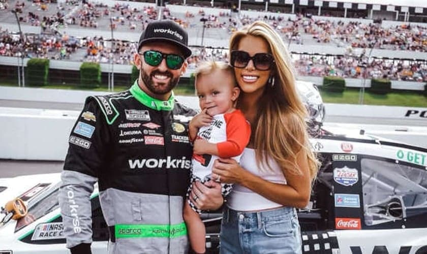 O piloto cristão Austin Dillon e sua família. (Foto: Facebook/Austin Dillon).