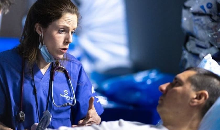 Laura Douglas-Beveridge serviu no hospital de campanha da Samaritan’s Purse na Ucrânia. (Foto: Samaritan's Purse).